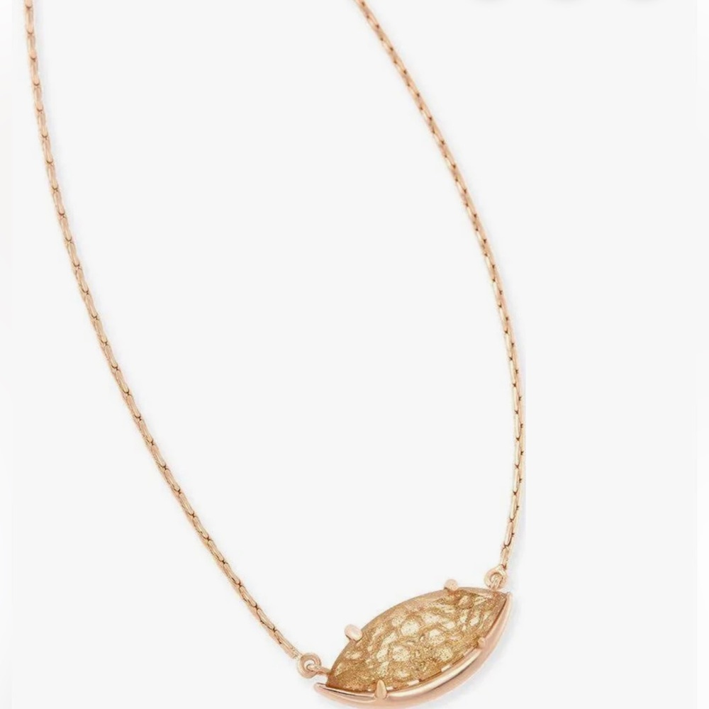 KENDRA SCOTT Elegant Meghan Rose Gold Pendant Necklace